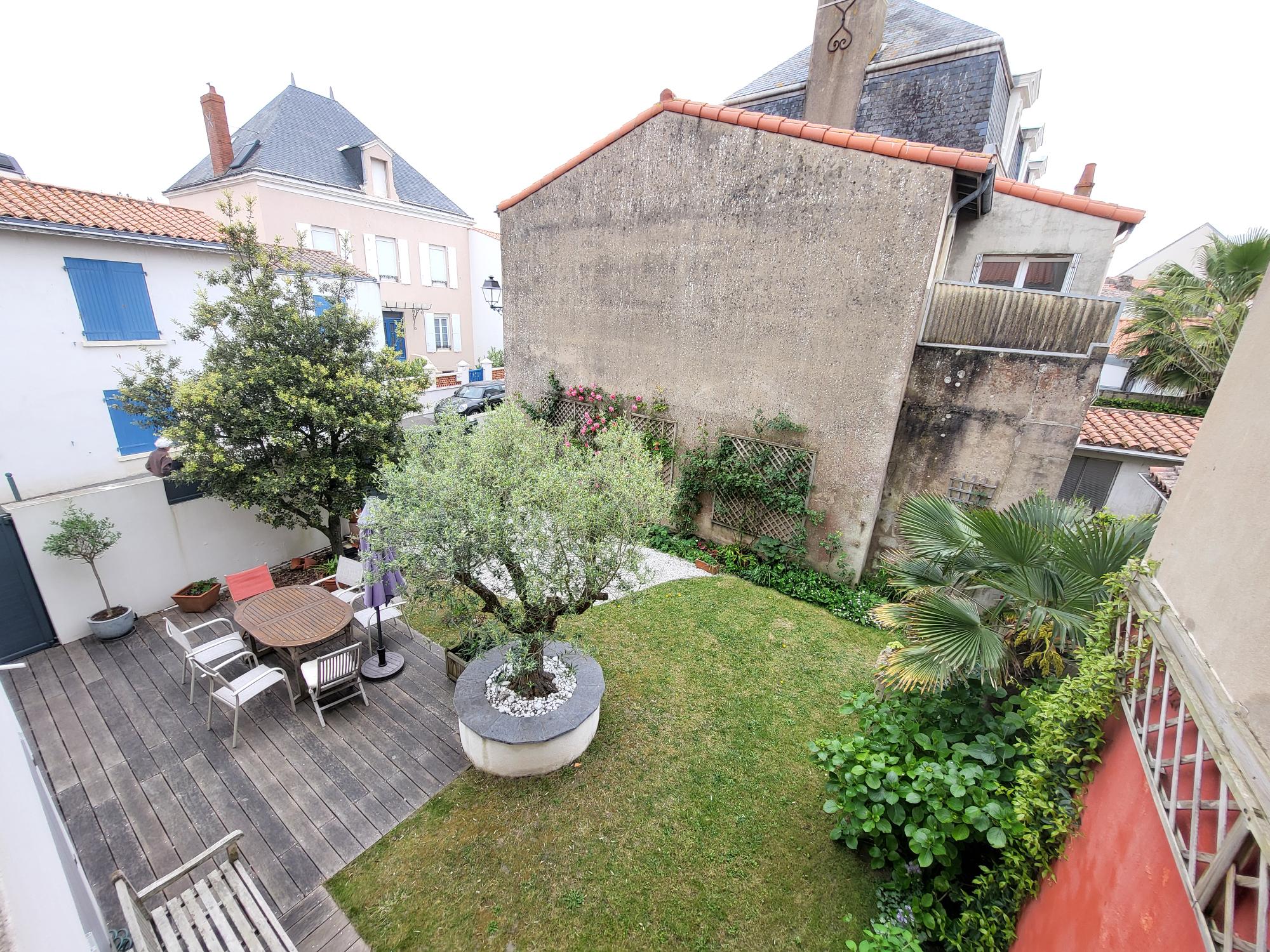 MAIS C06002